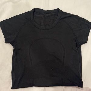 lululemon short sleeve top, size 4, black